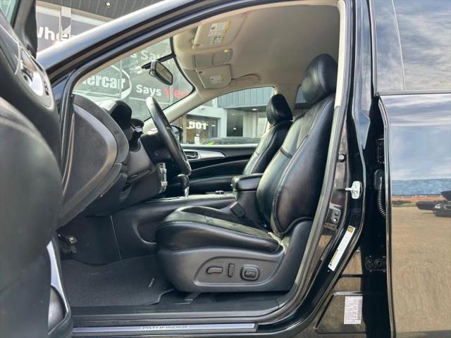2019 Nissan Pathfinder SL