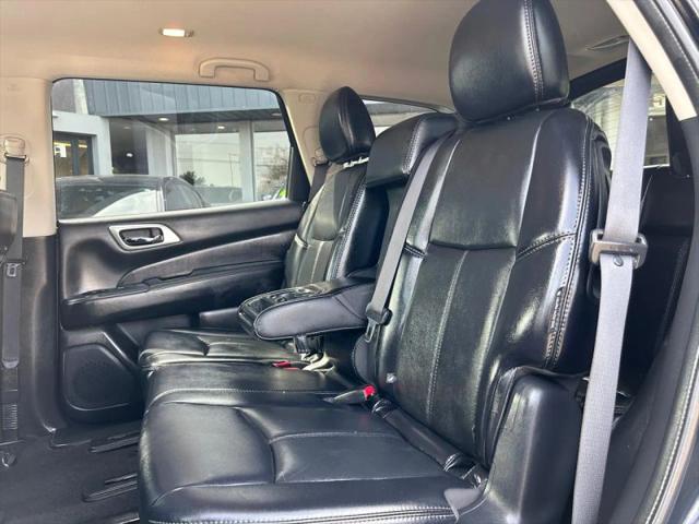2019 Nissan Pathfinder SL