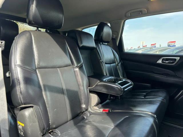 2019 Nissan Pathfinder SL