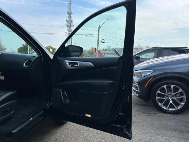 2019 Nissan Pathfinder SL