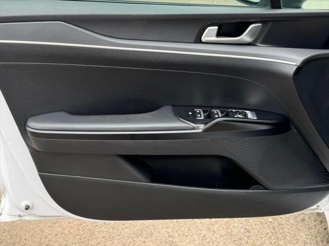 2023 Kia K5 LXS
