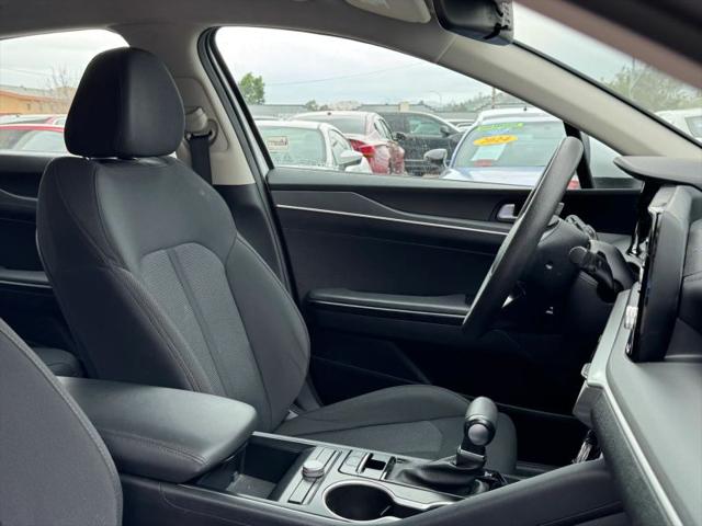 2023 Kia K5 LXS