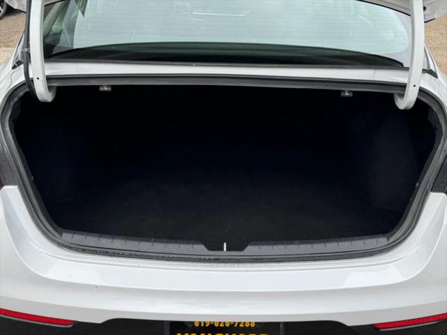2023 Kia K5 LXS