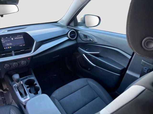2025 Chevrolet Trax FWD LS