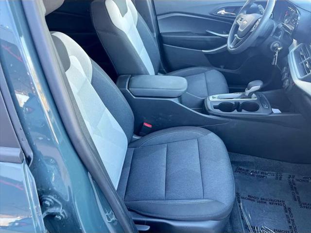 2025 Chevrolet Trax FWD LS