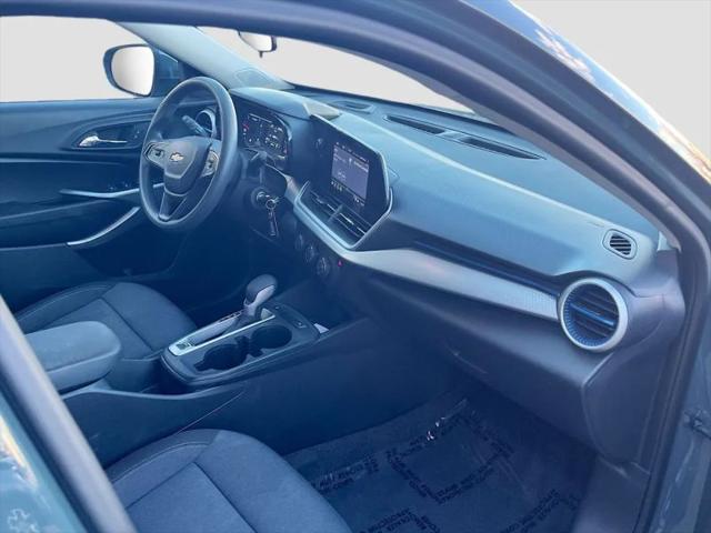 2025 Chevrolet Trax FWD LS