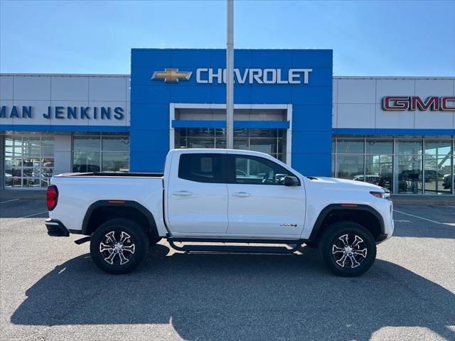 2024 GMC Canyon 4WD AT4