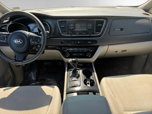 2016 Kia Sedona LX