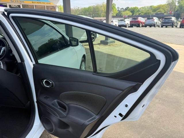 2017 Nissan Versa 1.6 SV