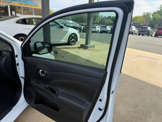 2017 Nissan Versa 1.6 SV