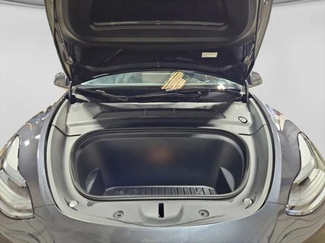 2024 Tesla Model Y Long Range Dual Motor All-Wheel Drive