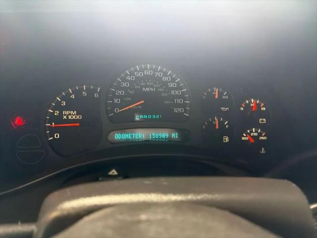 2003 Chevrolet Avalanche Base
