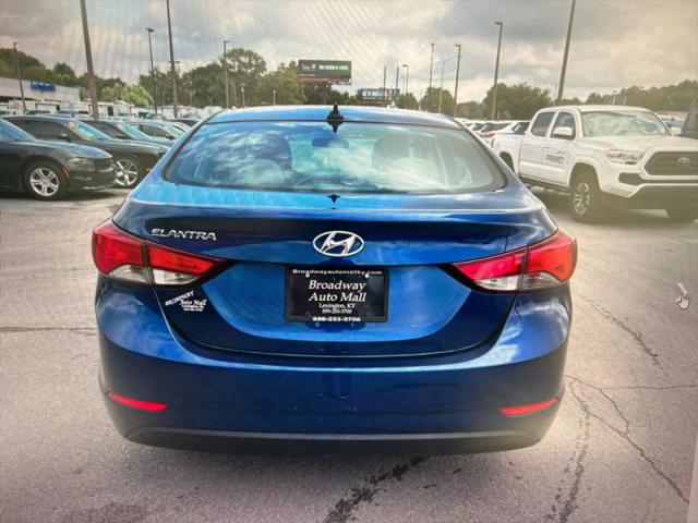 2016 Hyundai Elantra SE