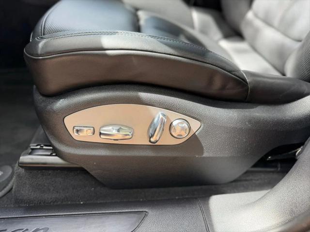 2023 Porsche Macan T