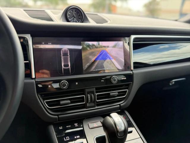 2023 Porsche Macan T