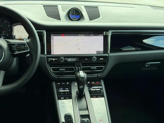 2023 Porsche Macan T