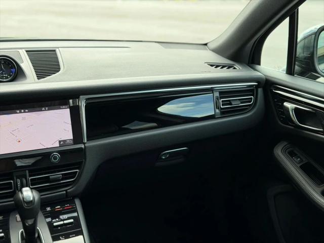 2023 Porsche Macan T