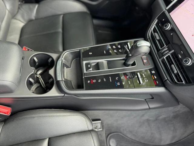 2023 Porsche Macan T