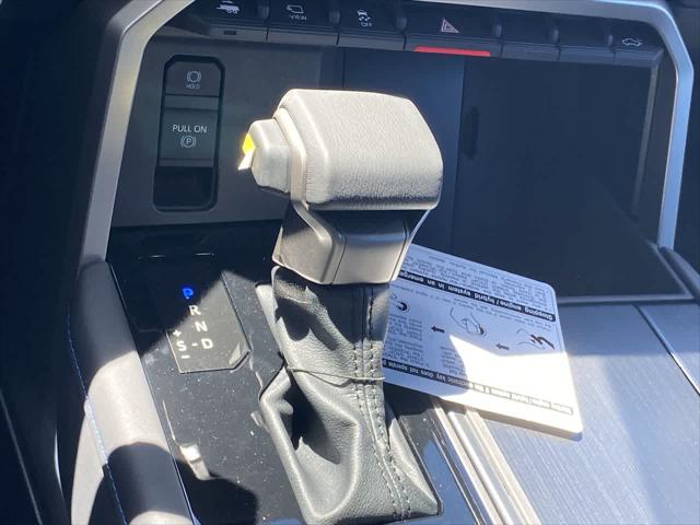 2026 Toyota Tundra Platinum Hybrid CrewMax 5.5' Bed