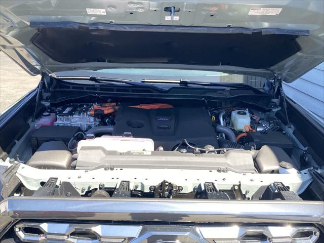 2026 Toyota Tundra Platinum Hybrid CrewMax 5.5' Bed