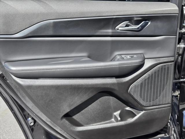 2026 Jeep Grand Cherokee L Altitude 4x2