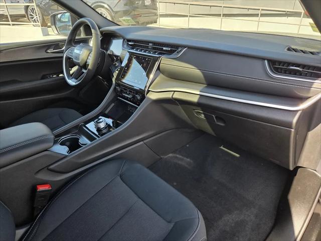 2026 Jeep Grand Cherokee L Altitude 4x2