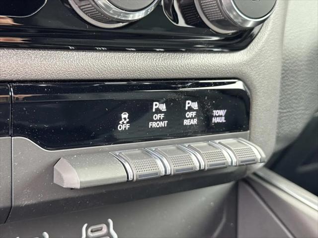 2026 Ram 1500 Big Horn Crew Cab 4x4 5'7" Box