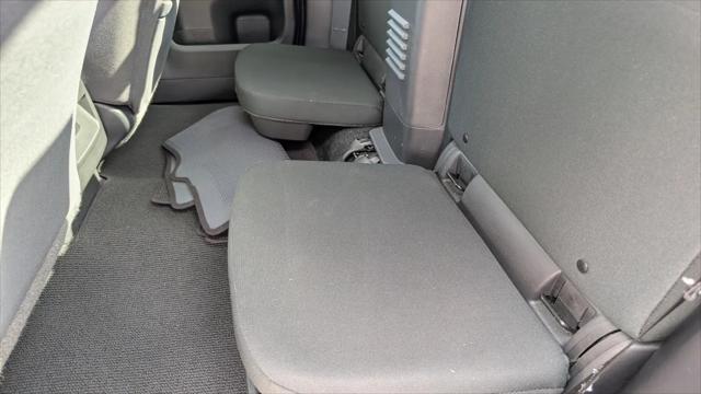 2025 Nissan Frontier King Cab SV 4x2