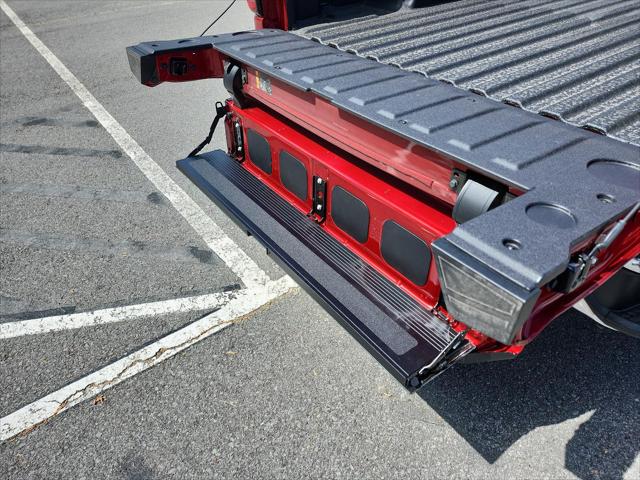 2026 GMC Sierra 1500 Crew Cab, Standard Bed, SLT, 4WD