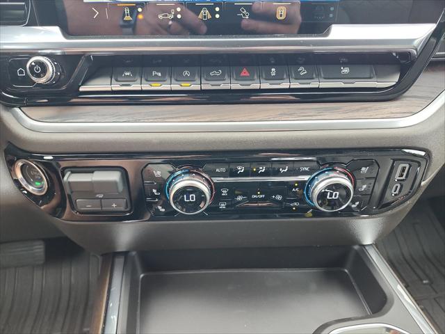 2026 GMC Sierra 1500 Crew Cab, Short Bed, SLT, 4WD