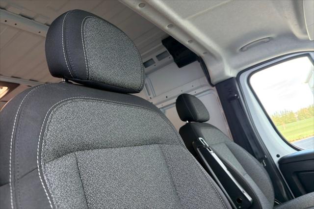 2025 Ram ProMaster 2500 Cargo Van Tradesman High Roof 159 WB w/Pass Seat