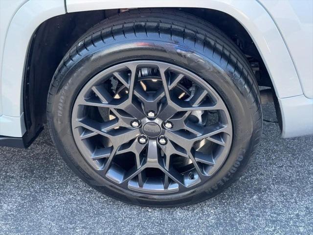 2023 Jeep Grand Cherokee L Summit Reserve 4x4