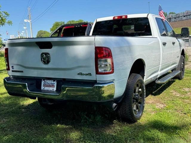 2024 Ram 3500 Big Horn Crew Cab 4x4 8' Box