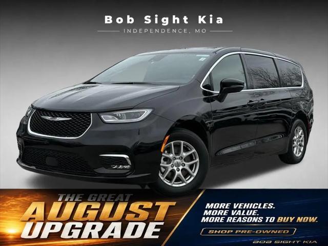 2025 Chrysler Pacifica Select for sale in Independence, MO
