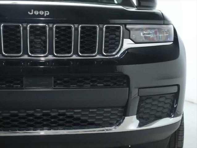 2023 Jeep Grand Cherokee L Laredo 4x4