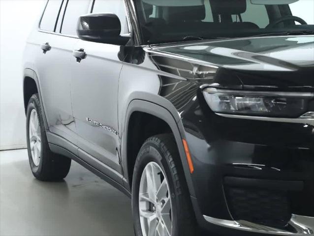 2023 Jeep Grand Cherokee L Laredo 4x4