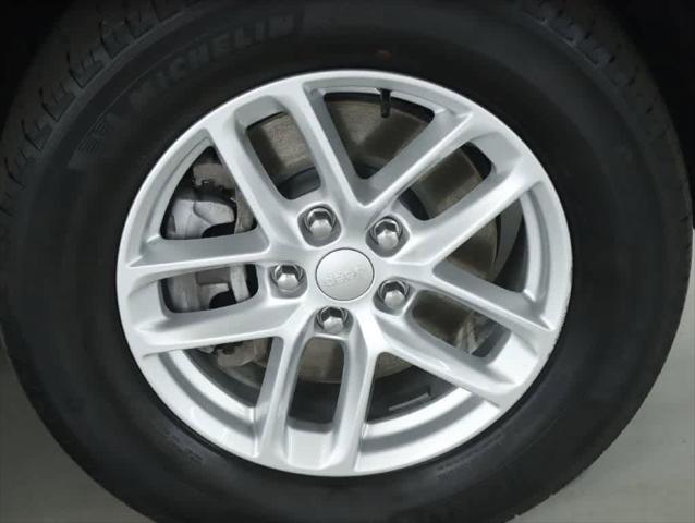2023 Jeep Grand Cherokee L Laredo 4x4