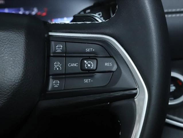 2023 Jeep Grand Cherokee L Laredo 4x4