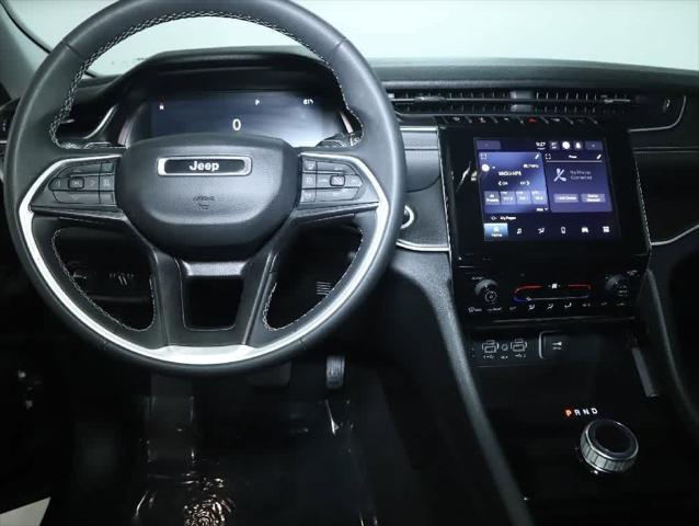 2023 Jeep Grand Cherokee L Laredo 4x4