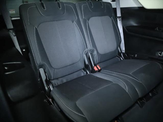 2023 Jeep Grand Cherokee L Laredo 4x4