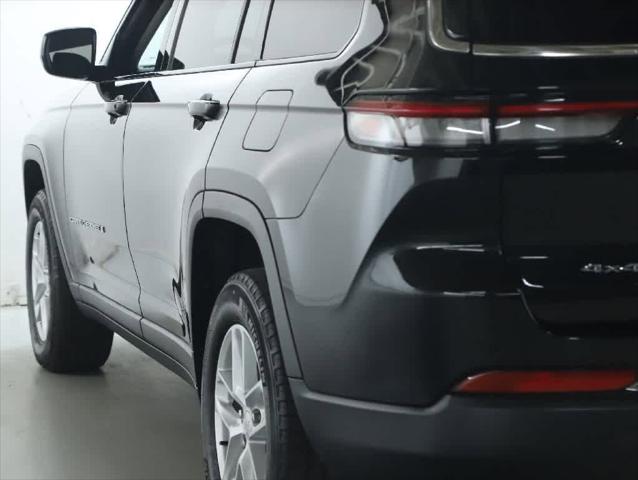 2023 Jeep Grand Cherokee L Laredo 4x4
