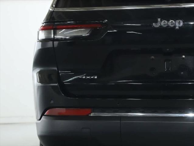 2023 Jeep Grand Cherokee L Laredo 4x4