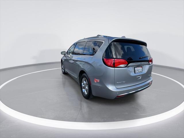 2018 Chrysler Pacifica Hybrid Limited