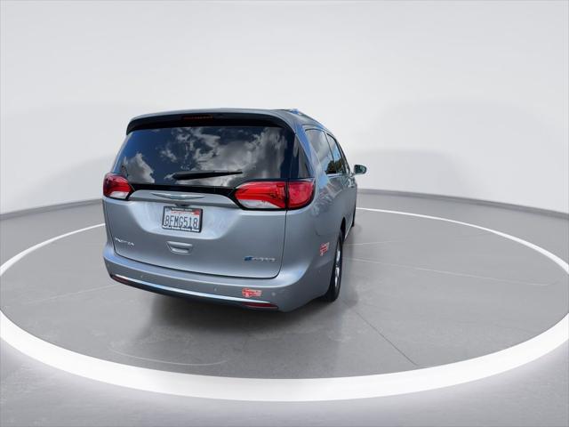 2018 Chrysler Pacifica Hybrid Limited
