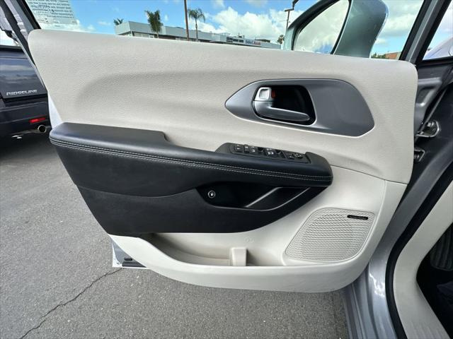 2018 Chrysler Pacifica Hybrid Limited