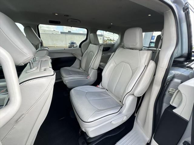 2018 Chrysler Pacifica Hybrid Limited