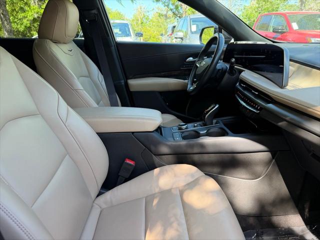 2025 Cadillac XT4 FWD Premium Luxury