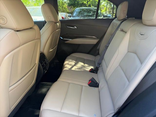 2025 Cadillac XT4 FWD Premium Luxury