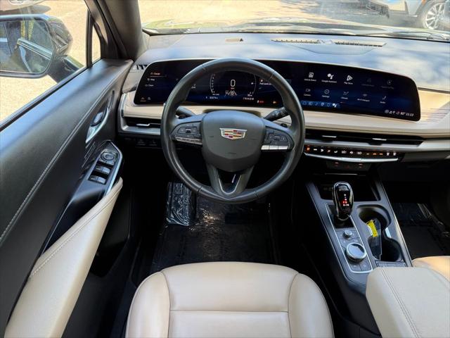 2025 Cadillac XT4 FWD Premium Luxury