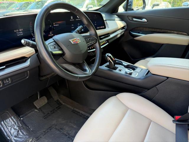 2025 Cadillac XT4 FWD Premium Luxury